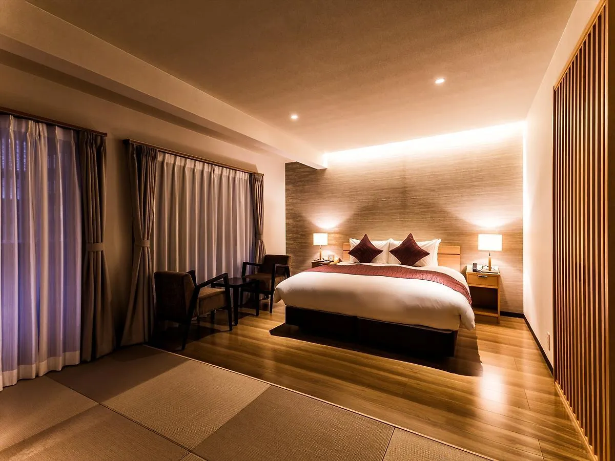 Kyoto Karasuma Oike Hotel Grandereverie 4*,